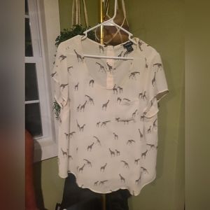 Torrid Chiffon Giraffe Short Sleeve Top - Size 0x Large